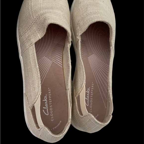 Clarks Breeze Step- Worn once. Like new - Picture 3 of 4